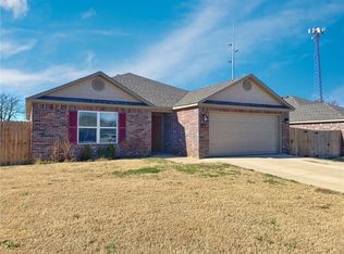 927 W Aiden Dr, Siloam Springs, AR 72761