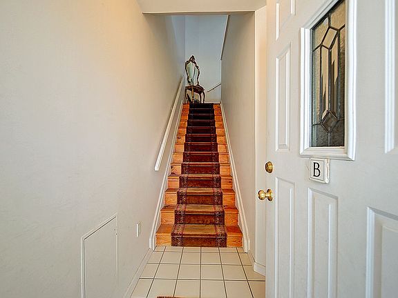 5th image of 241-37 Oak Park Dr Unit B
