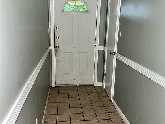 3rd image of 903 Us Highway 190 W