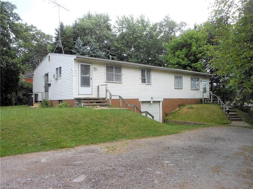 2nd image of 2471 & 2473 Gilbert St