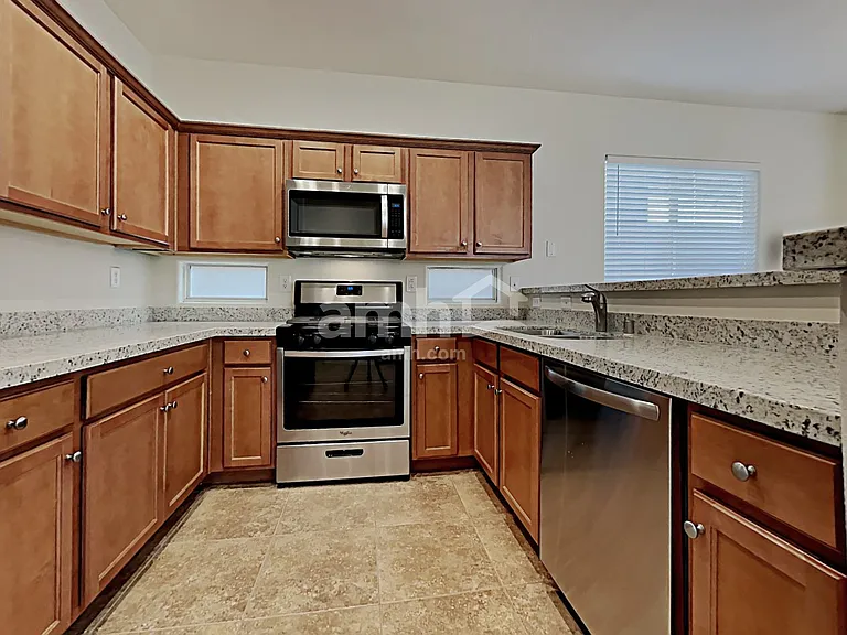 8920 Cambridge Glen Ct — Photo 3
