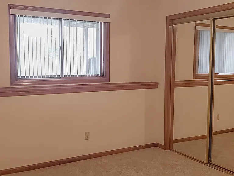 113 W Parkview St #B — Photo 16