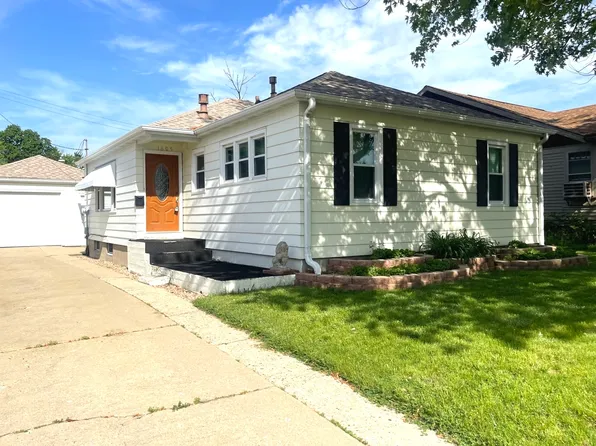 1605 Prospect Ave, La Salle, IL 61301