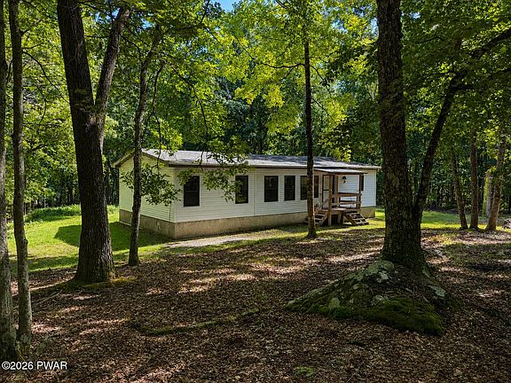 2nd image of 104 White Oak Dr