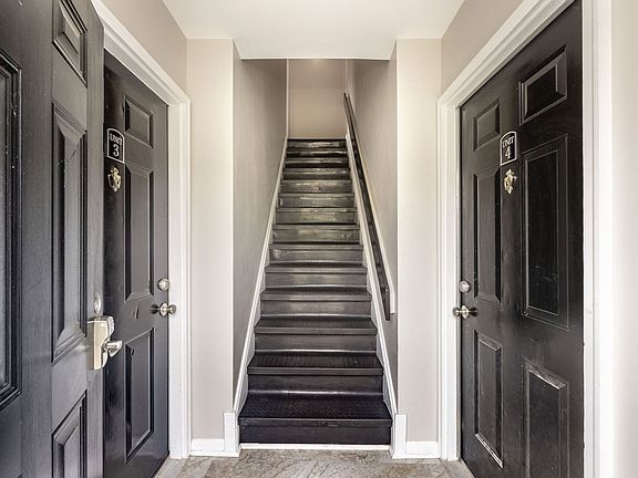 3rd image of 4306 Chamberlayne Ave APT 3