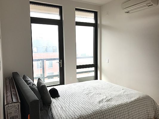 4th image of 323 Wythe Ave #1203
