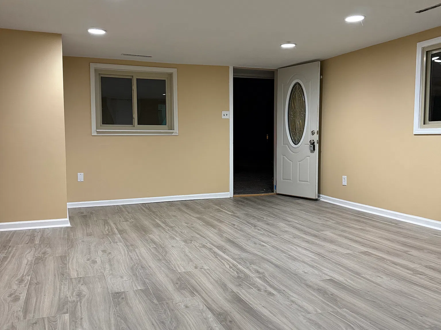 2 bed, 896 sqft, $1,300 — Photo 4
