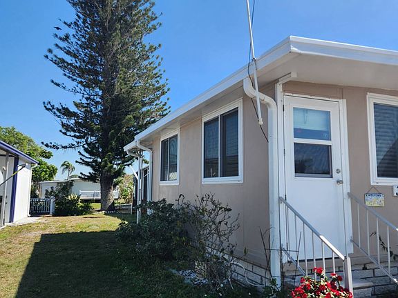 5th image of 3610 Luau St