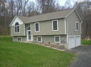370 Ski Run Rd, Bloomingburg, NY 12721