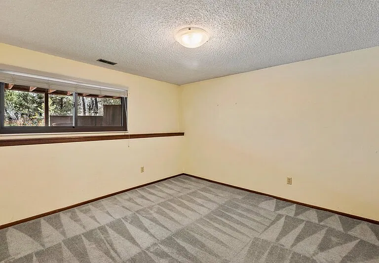 106 Bevers Pl — Photo 14