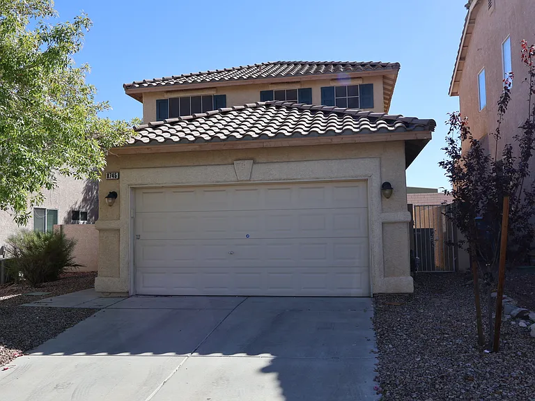 8745 Shady Pines Dr — Photo 1