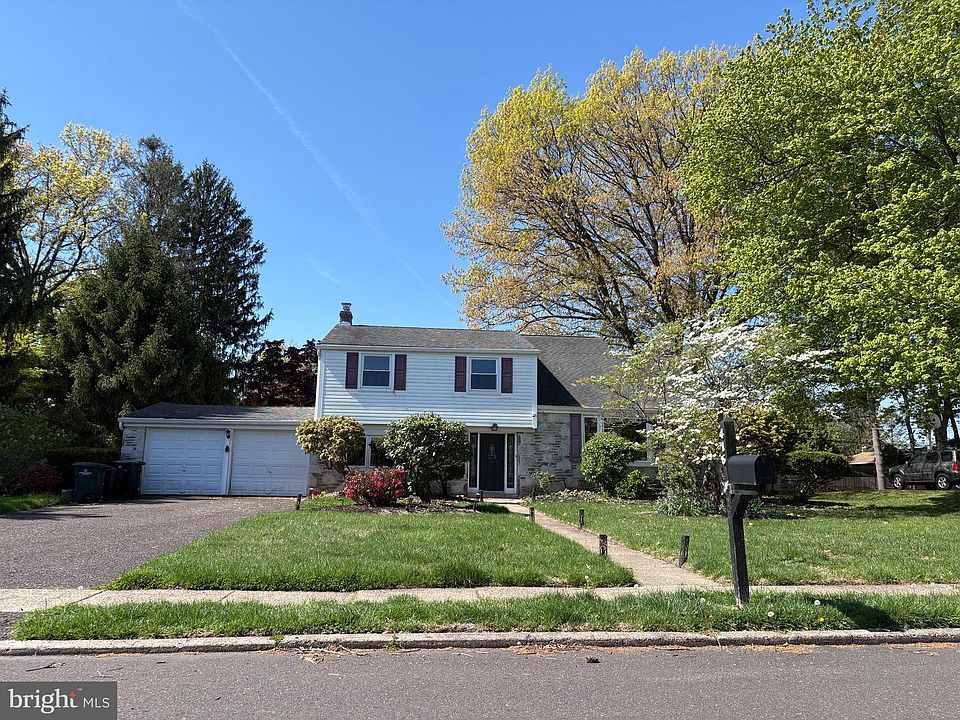 1st image of 416 Emerson Rd