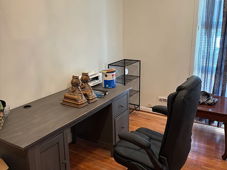 Common area work station