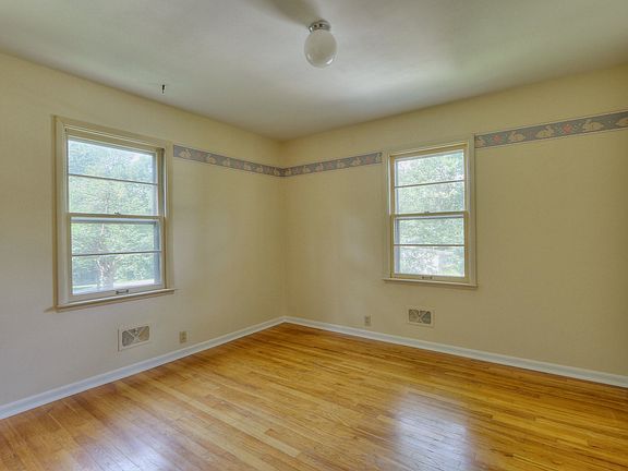 5th image of 6521 Hardy St