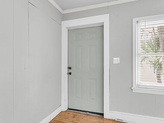 3rd image of 2334 Midland Park Rd