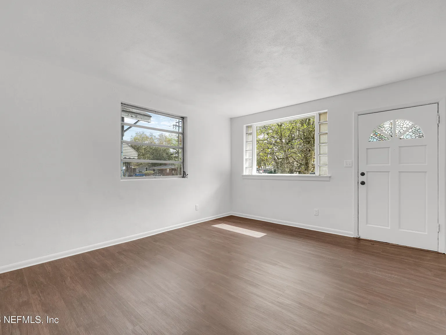 4 bed, 1.5 bath, 1216 sqft, $1,375 — Photo 4
