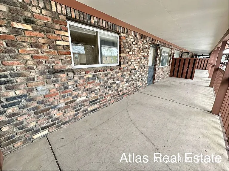 64 Newport Cir #3B — Photo 11