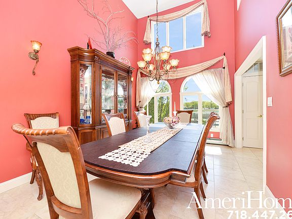 5th image of 435 Bertram Ave