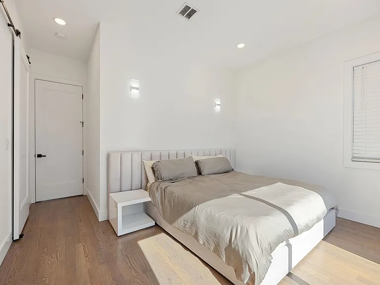 121 Prospect St #2 — Photo 9