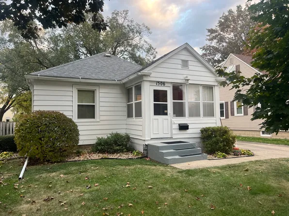 1506 4th Ave, Sterling, IL 61081