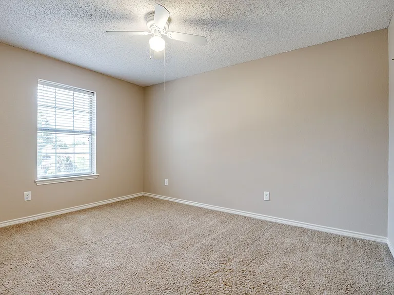 8216 Rincon St — Photo 15