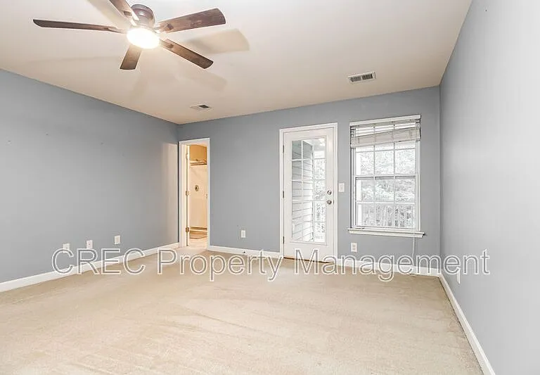 3533 Claremont St — Photo 12