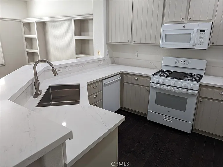 27 Picket Ln — Photo 19