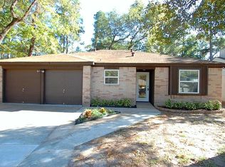 44 E White Willow Cir, Spring, TX 77381