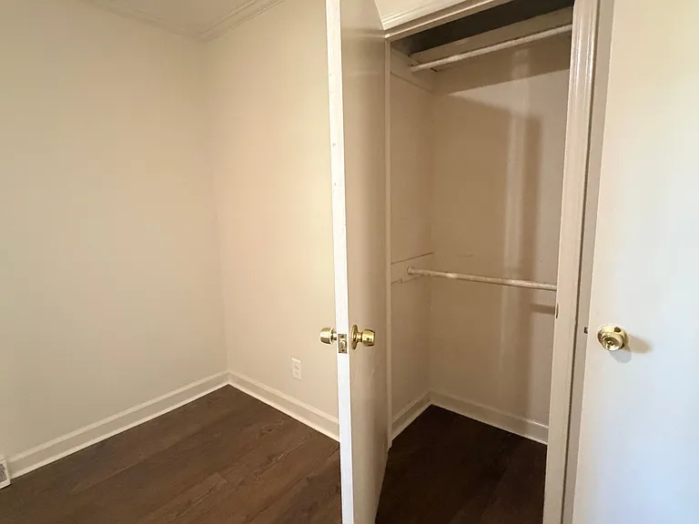5701 Cates Dr — Photo 38