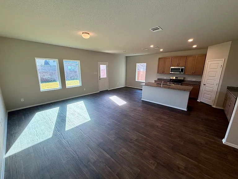 117 Rocky View Ln — Photo 4