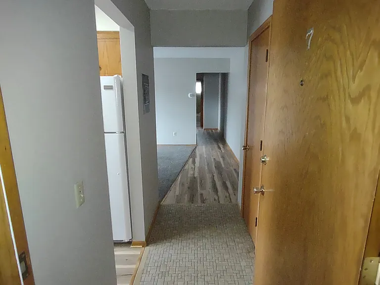 8401 Center Dr NE — Photo 6