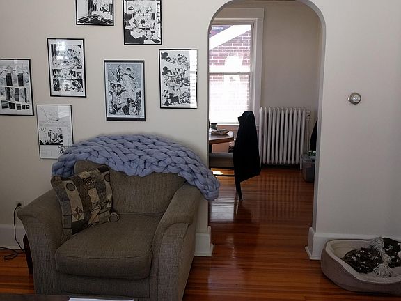 4th image of 688 Myrtle Ave #2