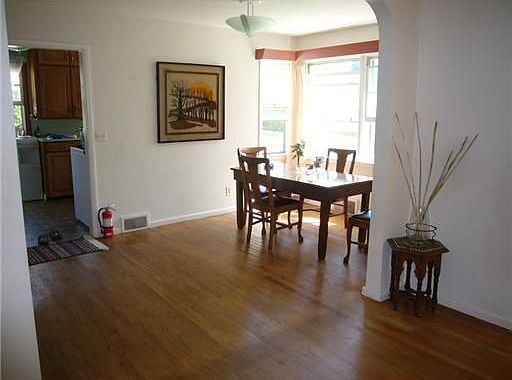 2nd image of 4025 Waverly Pl