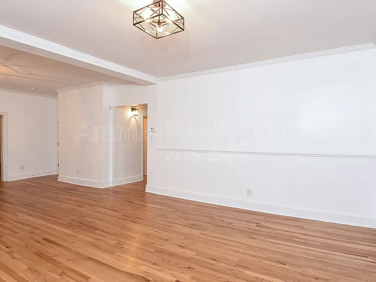 83 Ormond St SE — Photo 5