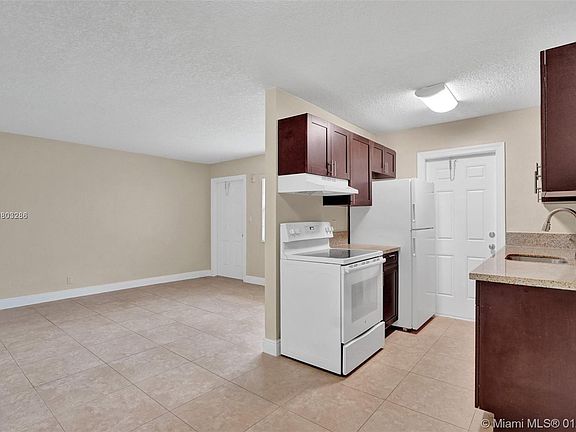 5th image of 2900 NE 17th Ave APT 119