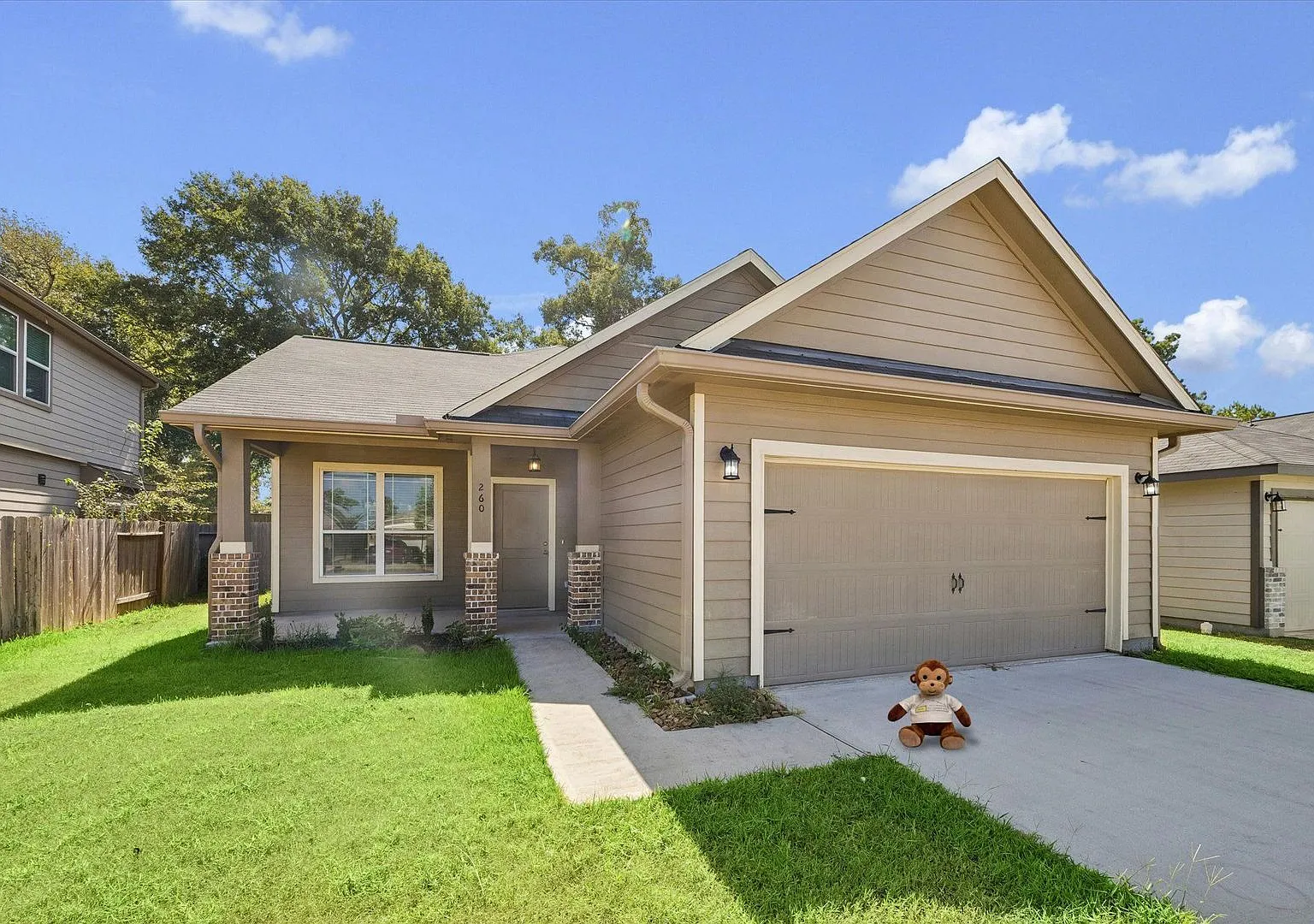 Move-In Ready Home in Conroe Northeast for Lease! — Photo 1
