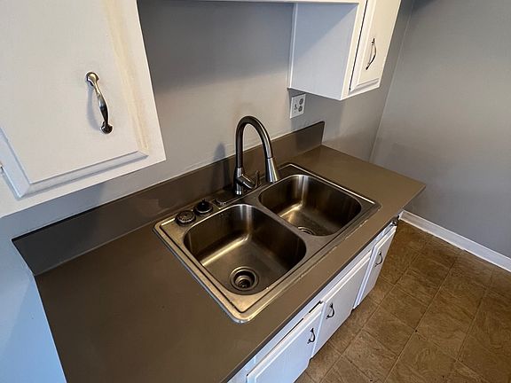 4th image of 8111 Stewart And Gray Rd #3/4