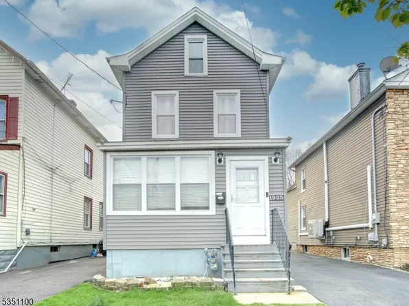 1925 Montgomery St, Rahway City, NJ 07065