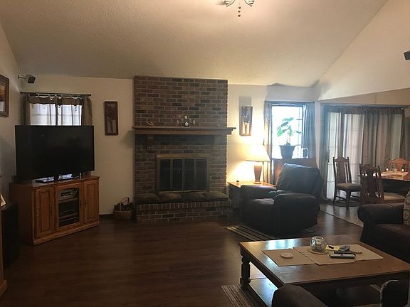 4th image of 2601 S Stilwell St