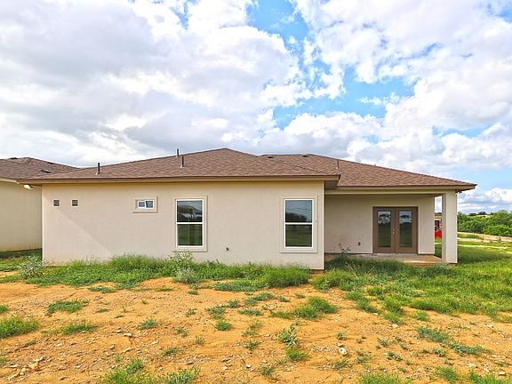 4th image of 6110 Maryam Dr
