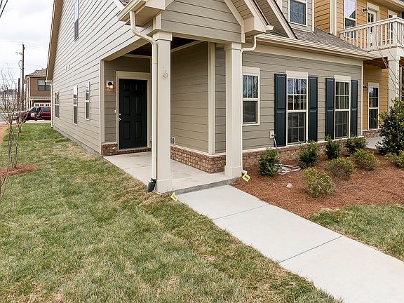 3rd image of 226 Walden Village Ln