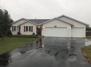 10943 Linden Blossom Ln, Roscoe, IL 61073