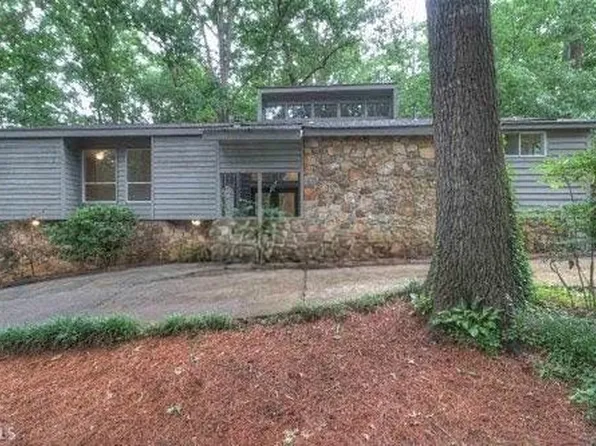 3316 Sweetwater Dr, Lawrenceville, GA 30044