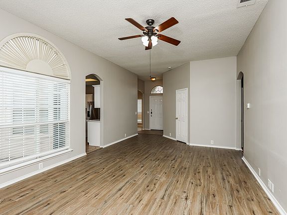 5th image of 1159 Wake Forest Dr