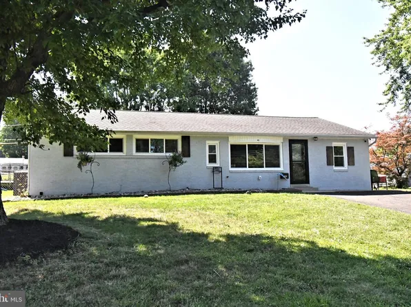 2023 Lockwood Ln, Feasterville Trevose, PA 19053