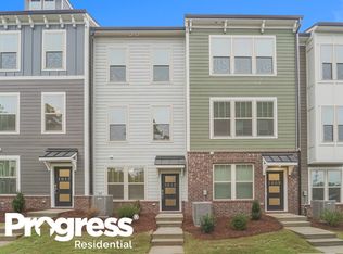 1013 S Mission Ln, Charlotte, NC 28217