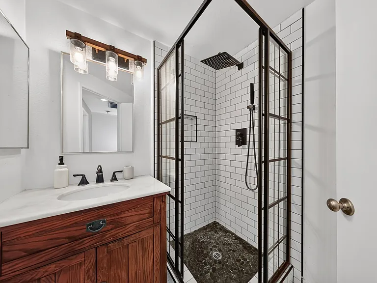 9540 Sepulveda Blvd #11 — Photo 15