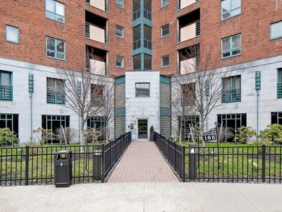 165 Cottage St APT 706, Chelsea, MA, 02150