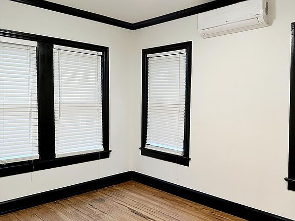 3rd image of 4226 Prescott Ave #3