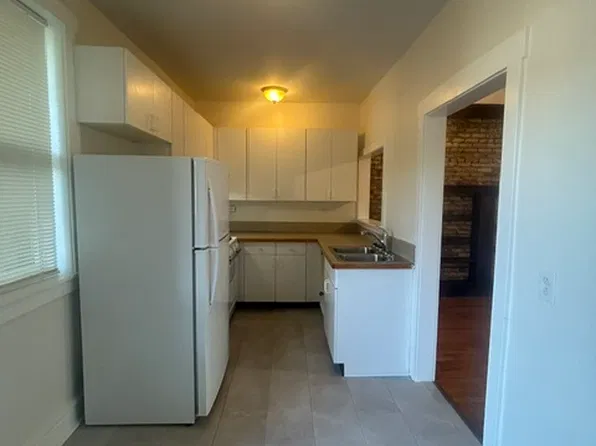 6904 W Roosevelt Rd #3, Oak Park, IL 60304